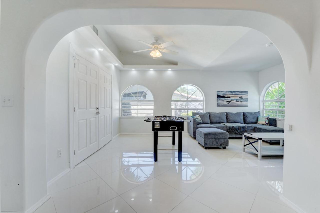 Luxury Tropical Oasis! Huge Saltwater Pool! 1 Mile To Beach! Βίλα Φορτ Λόντερντεϊλ Εξωτερικό φωτογραφία