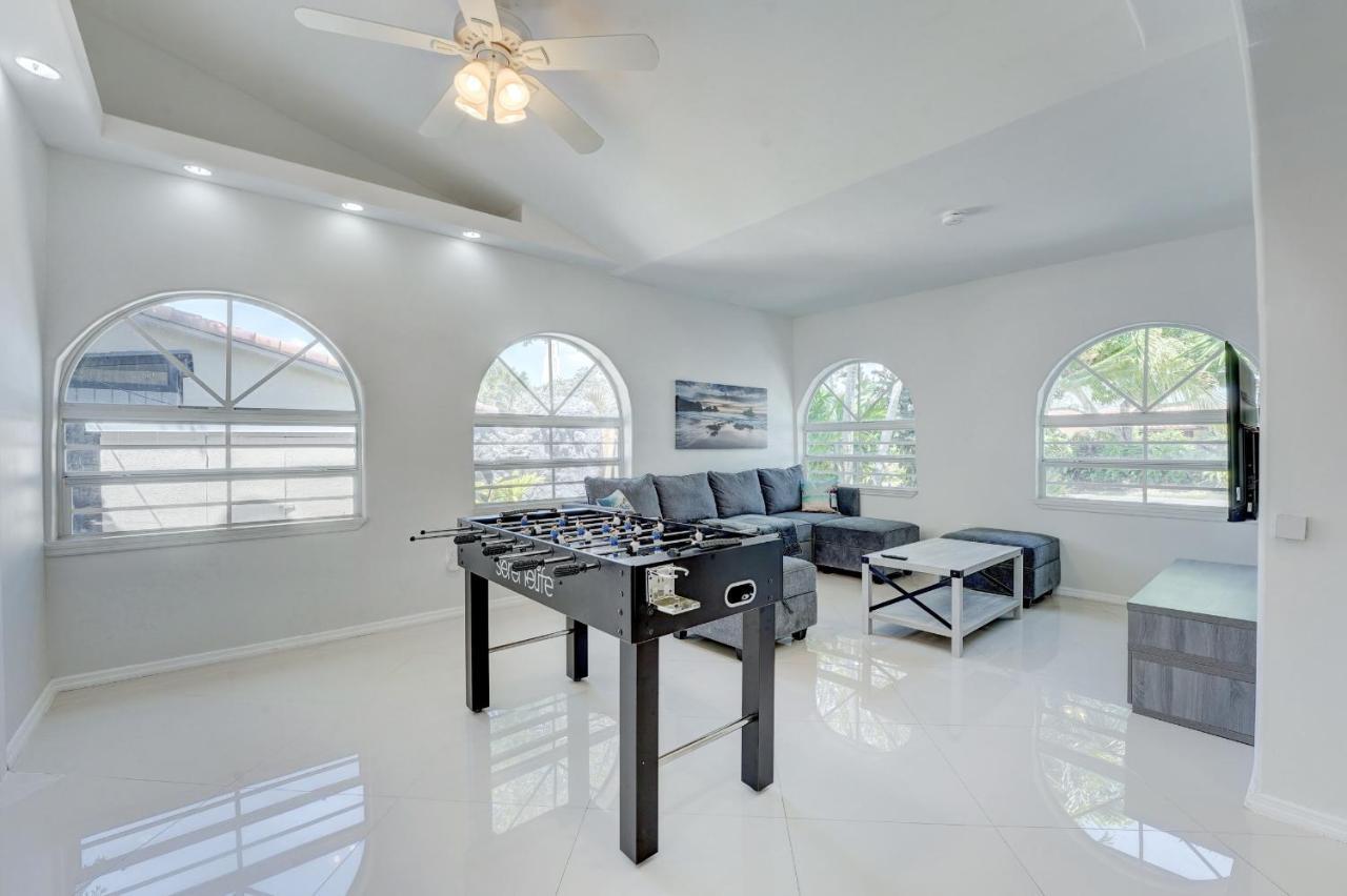 Luxury Tropical Oasis! Huge Saltwater Pool! 1 Mile To Beach! Βίλα Φορτ Λόντερντεϊλ Εξωτερικό φωτογραφία