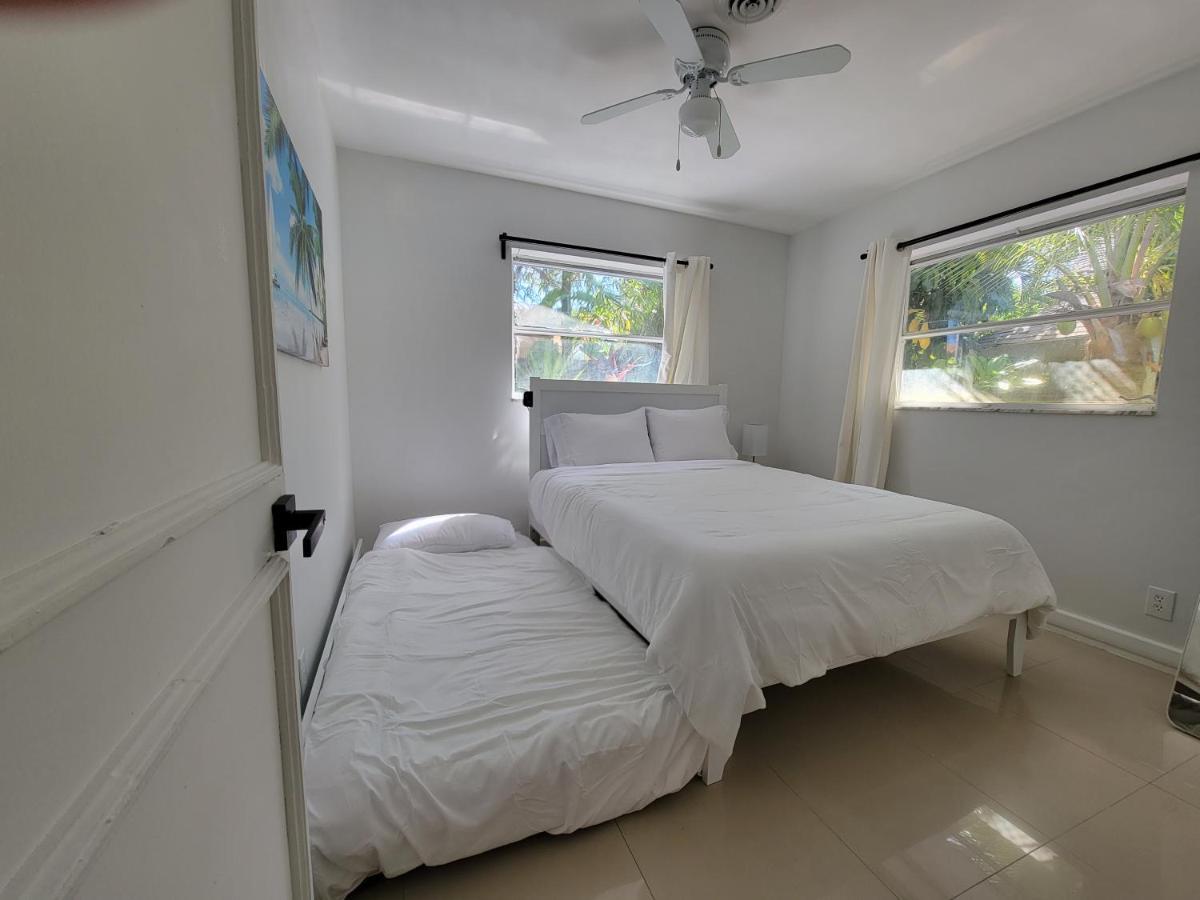 Luxury Tropical Oasis! Huge Saltwater Pool! 1 Mile To Beach! Βίλα Φορτ Λόντερντεϊλ Εξωτερικό φωτογραφία