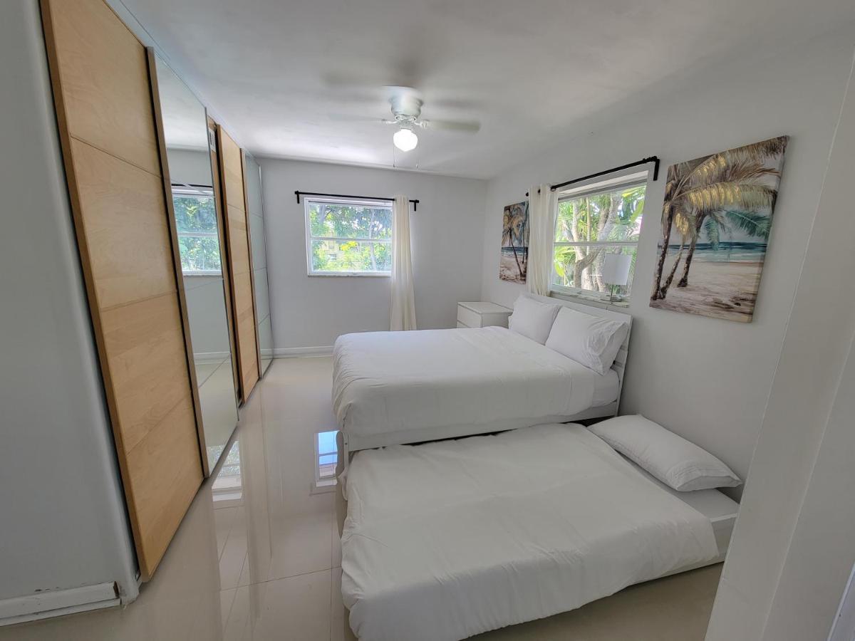 Luxury Tropical Oasis! Huge Saltwater Pool! 1 Mile To Beach! Βίλα Φορτ Λόντερντεϊλ Εξωτερικό φωτογραφία